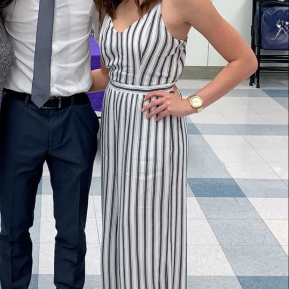 Jumper - Picture 2 of 2